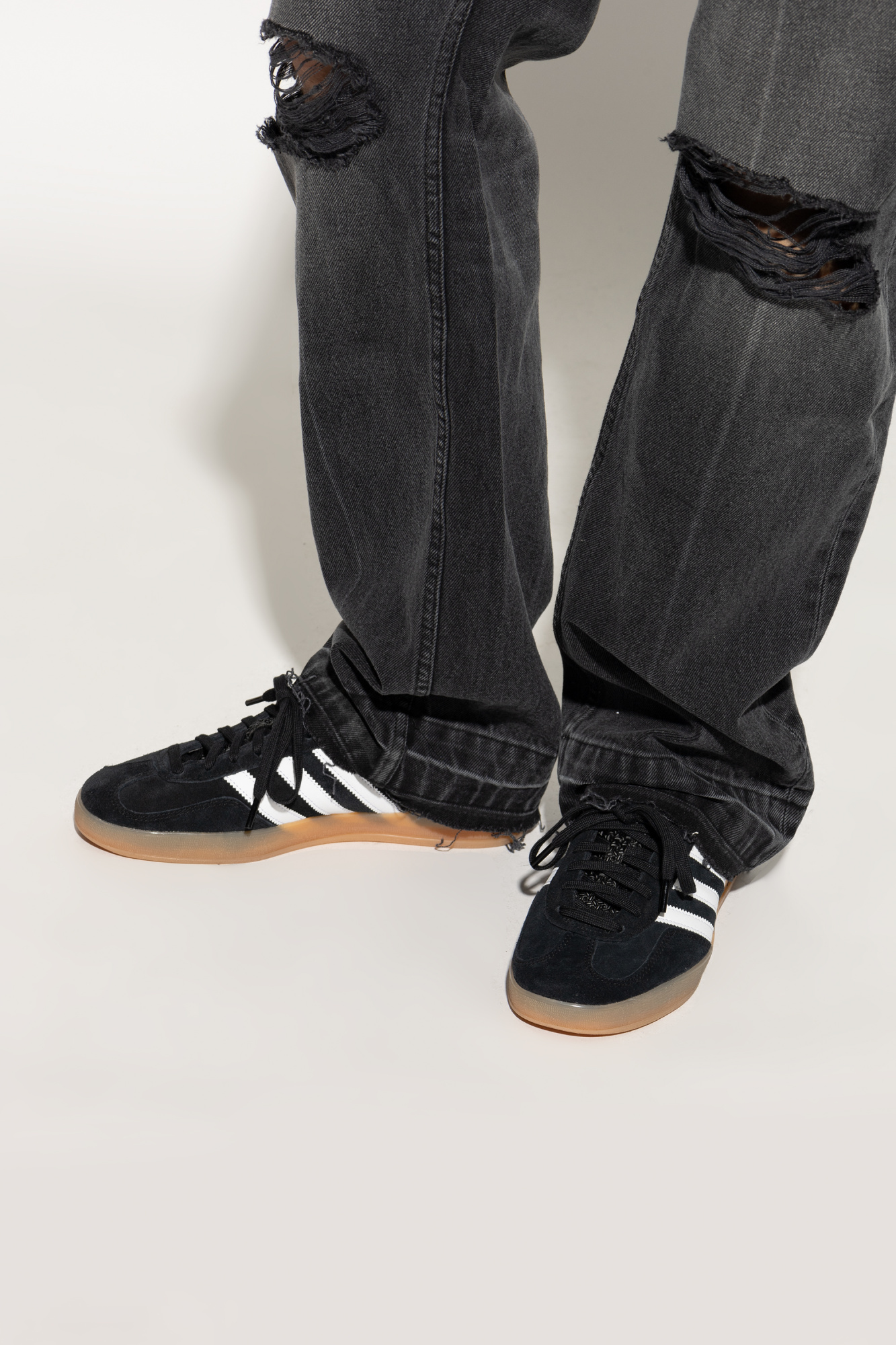 This low top Adidas Sleek Super Zip could be a great match for you if Black Sports shoes Gazele Indoor ADIDAS Originals SchaferandweinerShops Japan